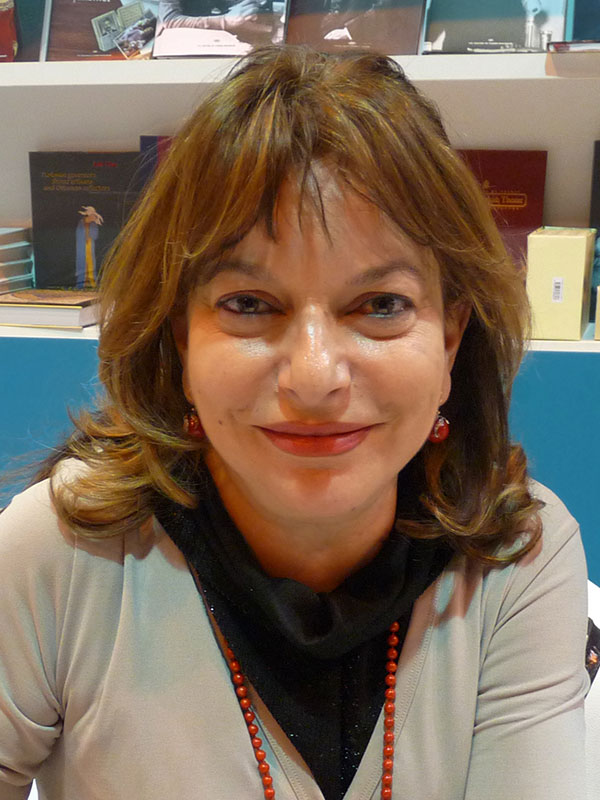 Mine Gökçe Kırıkkanat