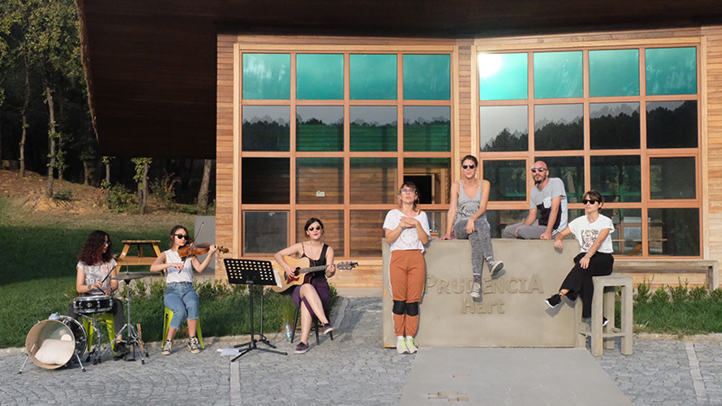 Prudencia Hart ve Bir Tuhaf Dibe Vurma Öyküsü Galeri 2