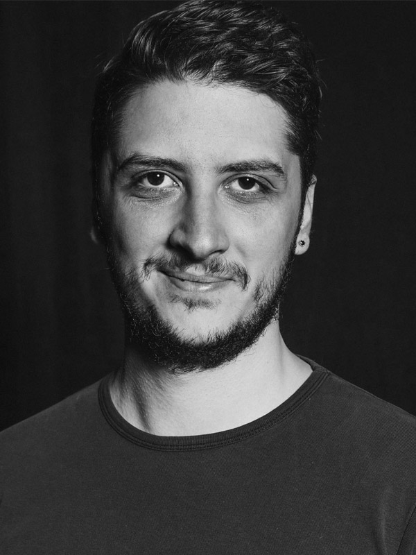 Gökhan Kum