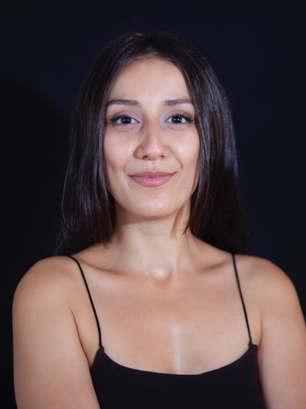 İlknur Bayrak