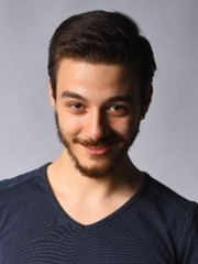 Oben Onur