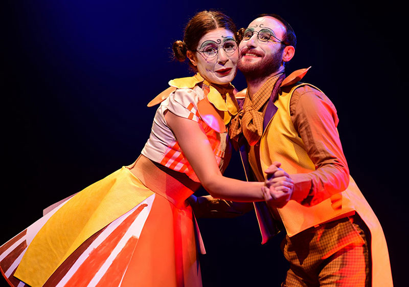 Kel Şarkıcı Galeri 8