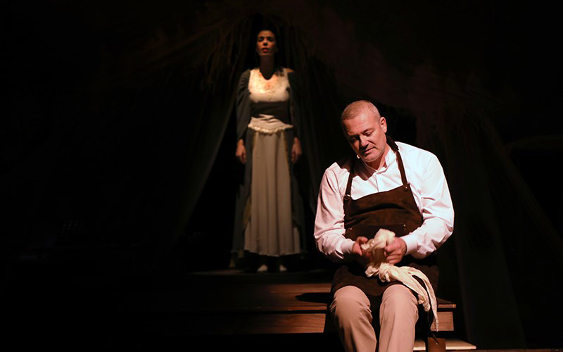 Rüstemoğlu Cemal'in Tuhaf Hikayesi Galeri 3