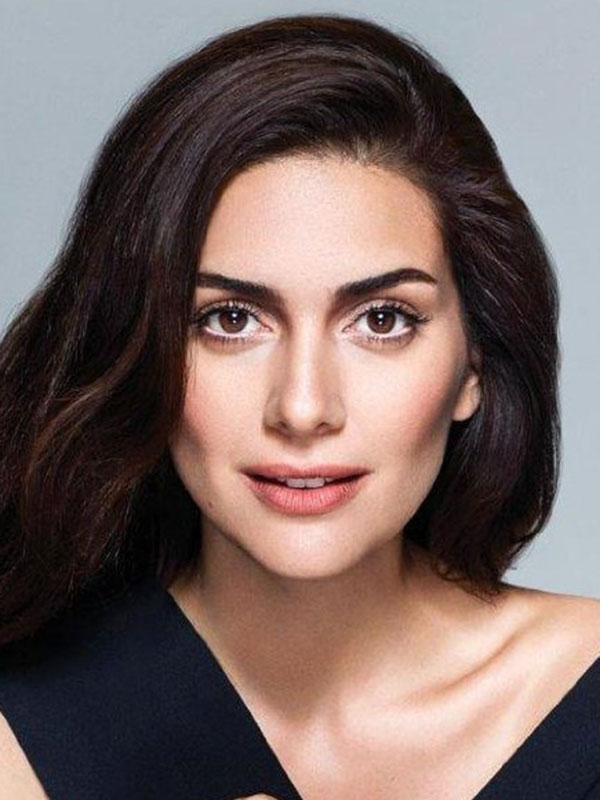 Bergüzar Korel Resmi
