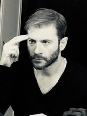 Cem Avnayim Resmi