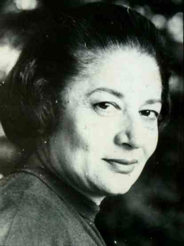 Nezihe Araz
