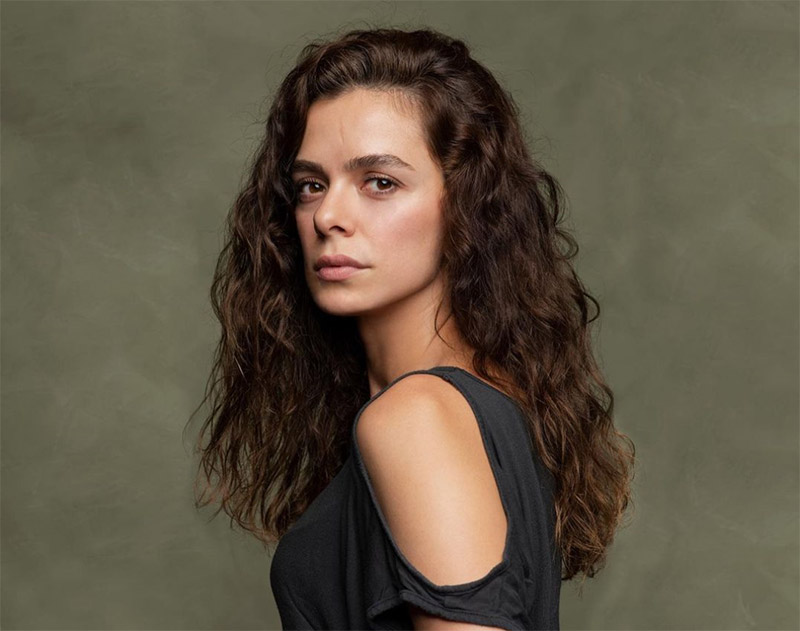 Özge Özpirinçci Galeri 2