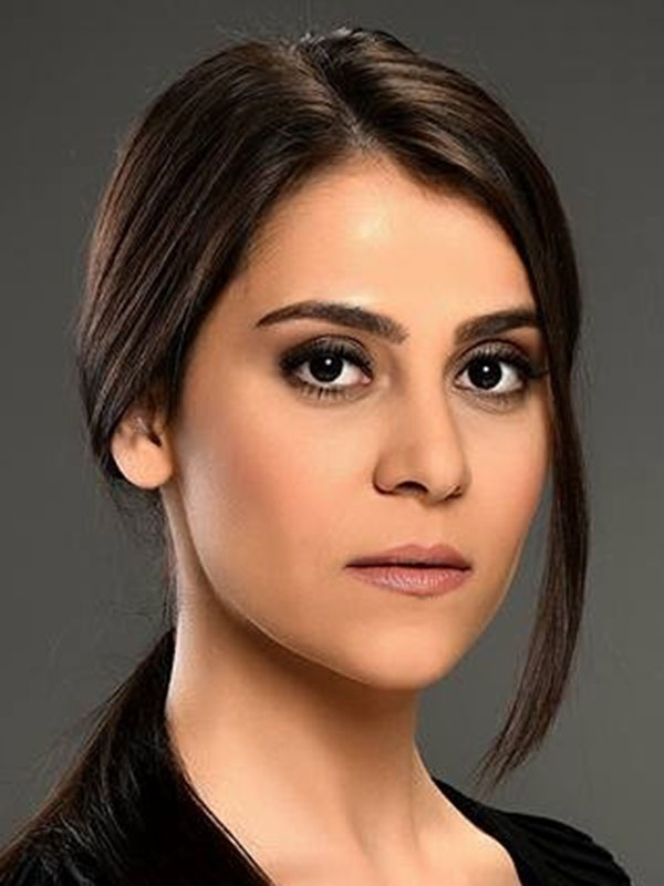 Tuğba Kürükoğlu Galeri 2