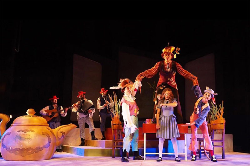 Alice Harikalar Diyarında Galeri 2