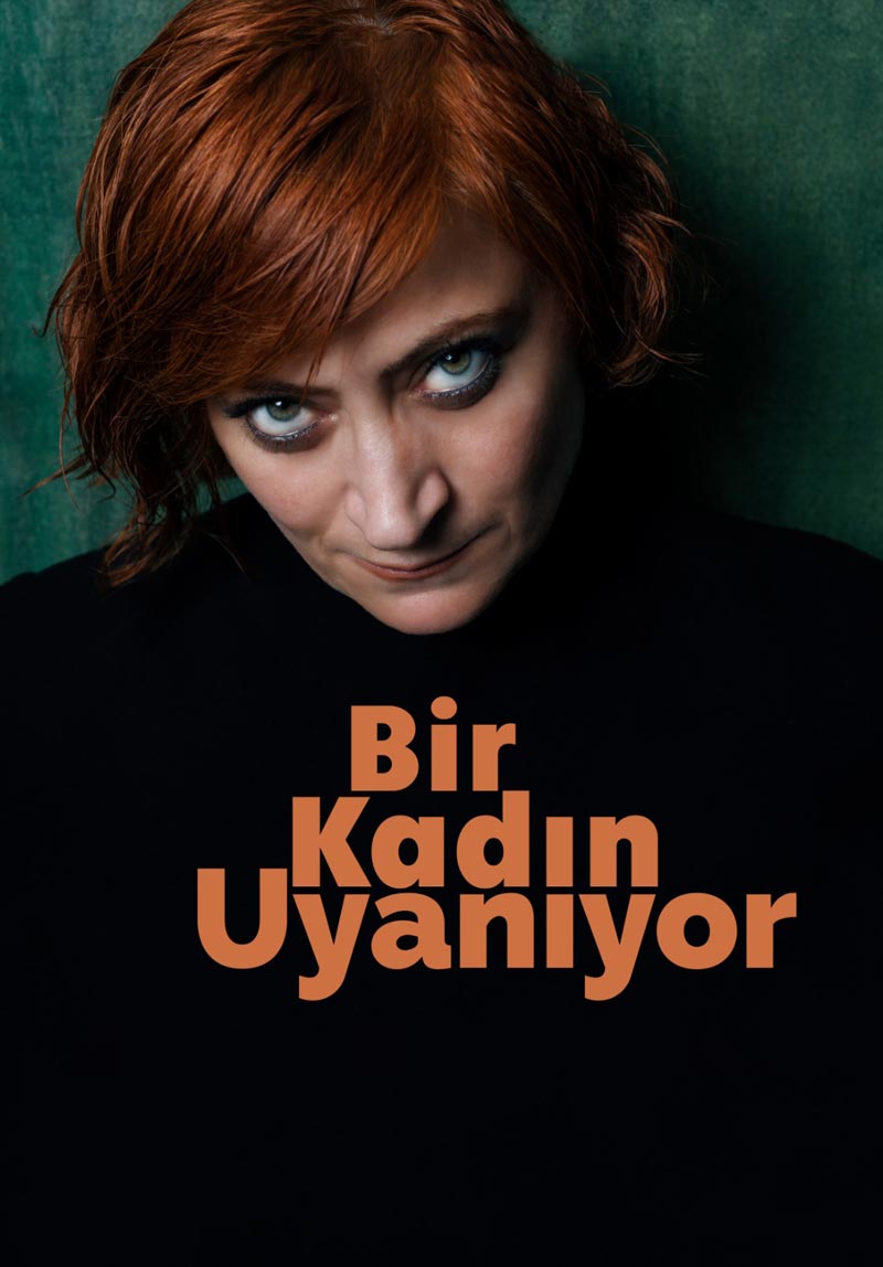 Bir Kadın Uyanıyor