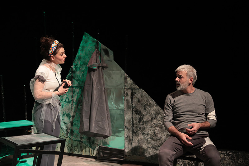 Dördüncü Ay Galeri 8