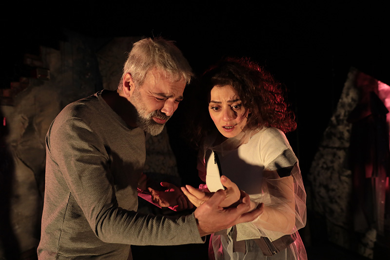 Dördüncü Ay Galeri 2