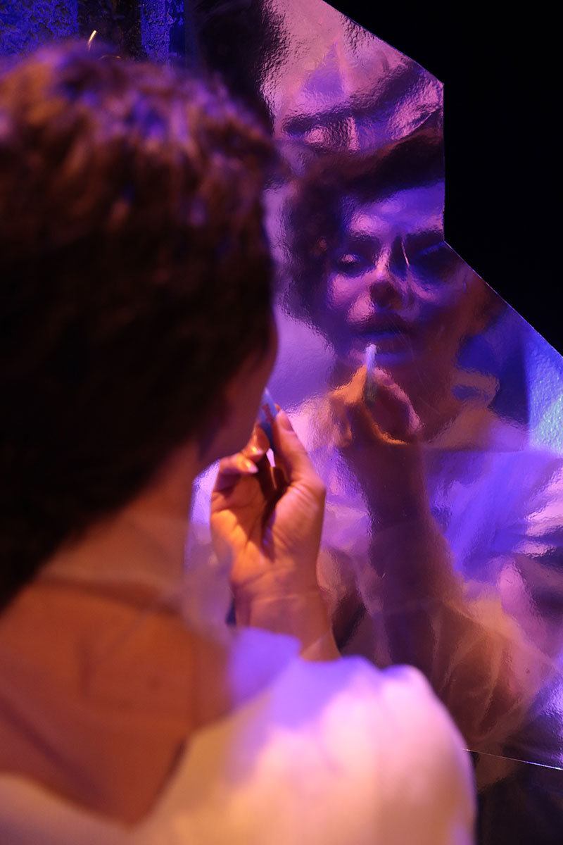 Dördüncü Ay Galeri 12