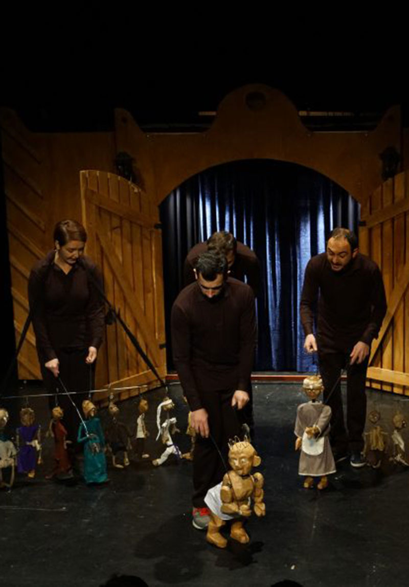 Elbise Var İnsan...