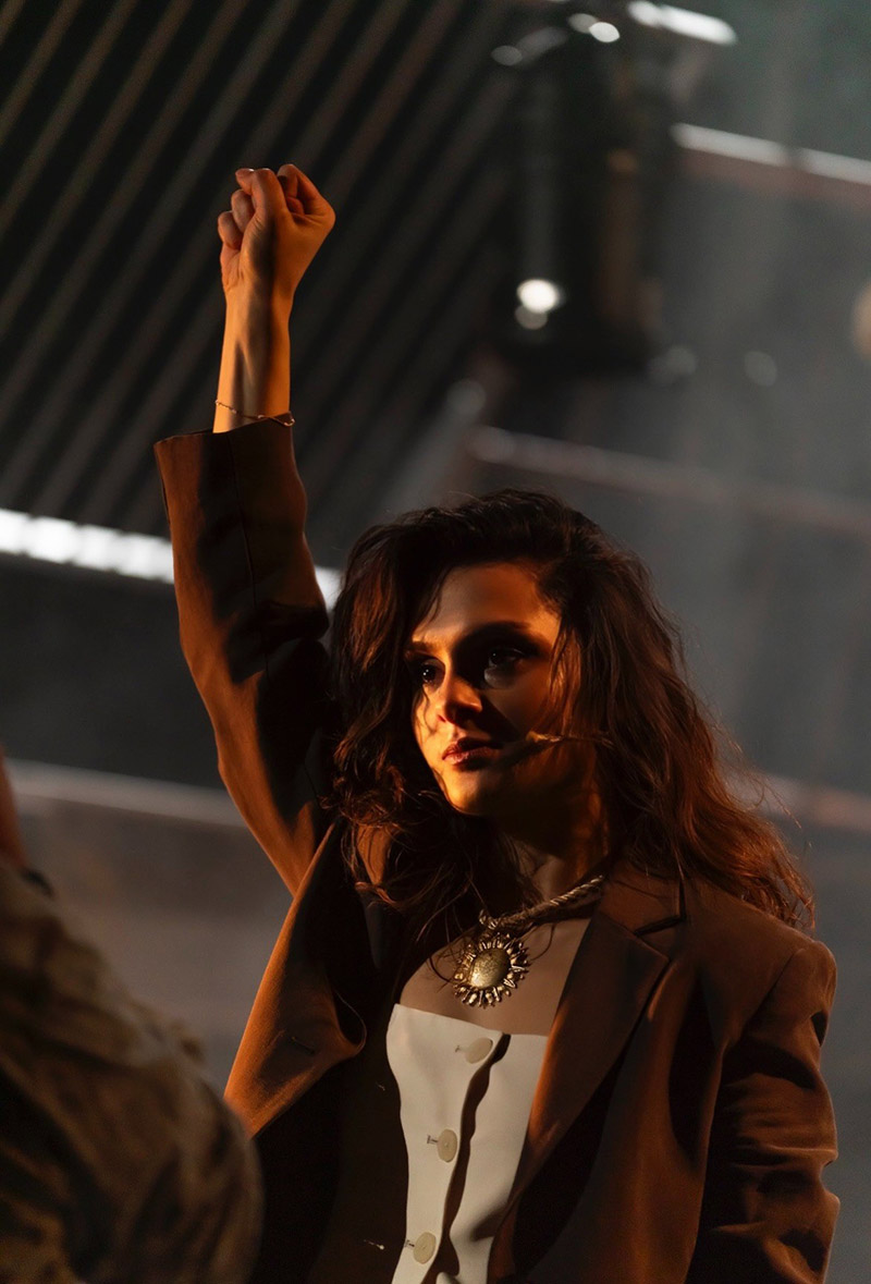 İlk Bakışta Prima Facie Galeri 4