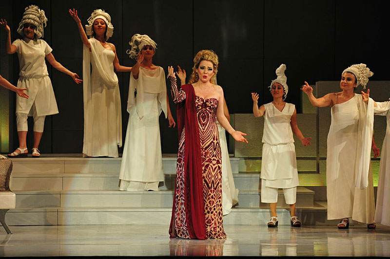 La Belle Hélène Galeri 6