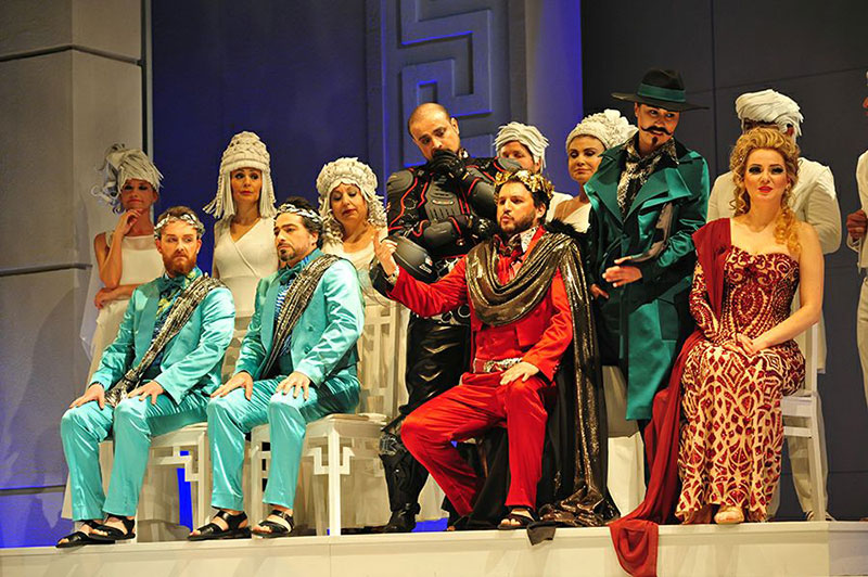 La Belle Hélène Galeri 3