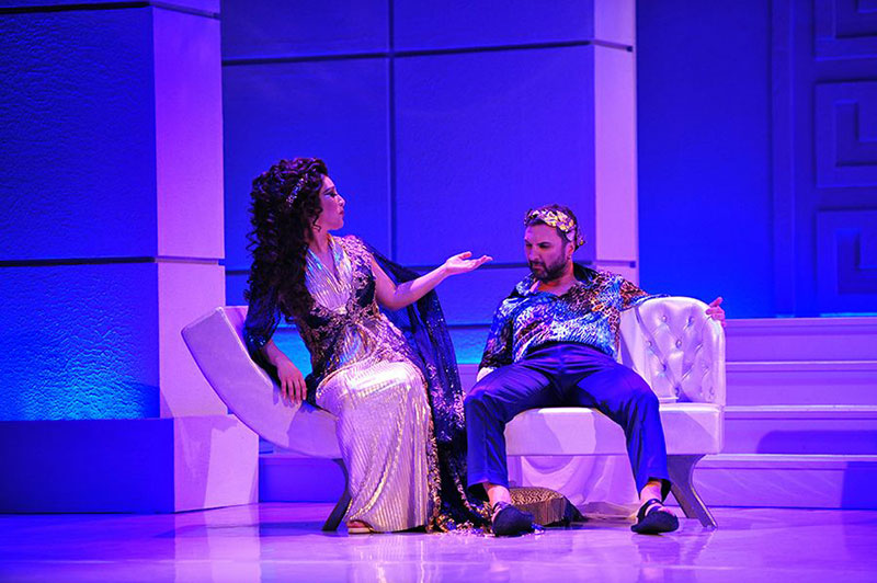 La Belle Hélène Galeri 8