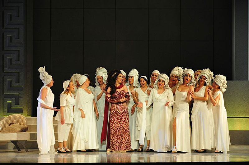 La Belle Hélène Galeri 4