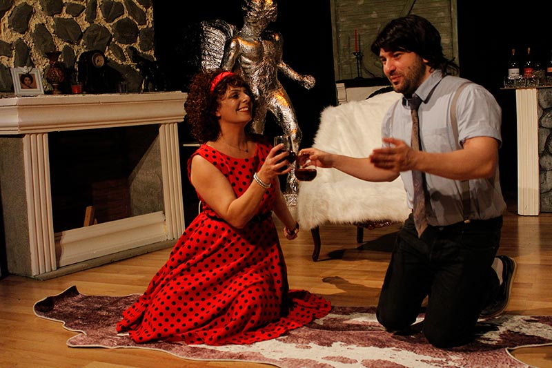 Yalnız Başaklara Azgın Boğa Galeri 2